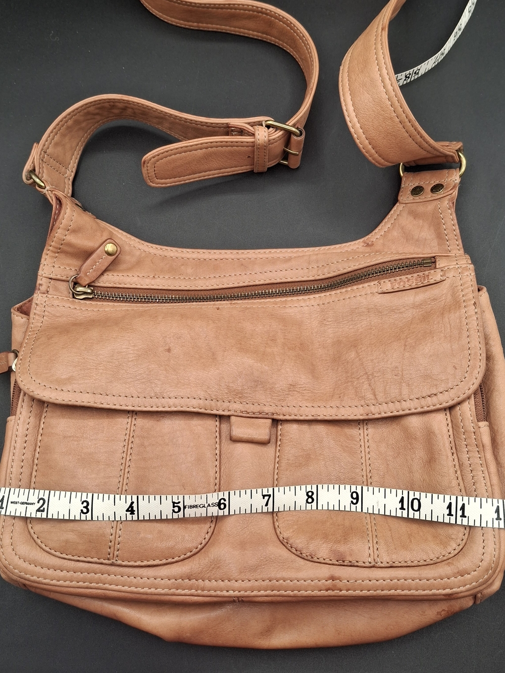 Vintage FOSSIL Women’s Leather Crossbody Bag in Tan